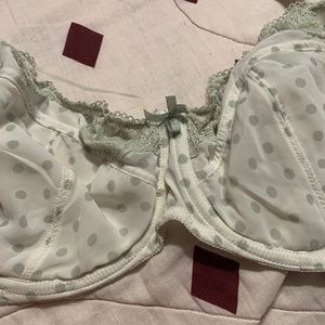 F & F Underwire Bra 40F